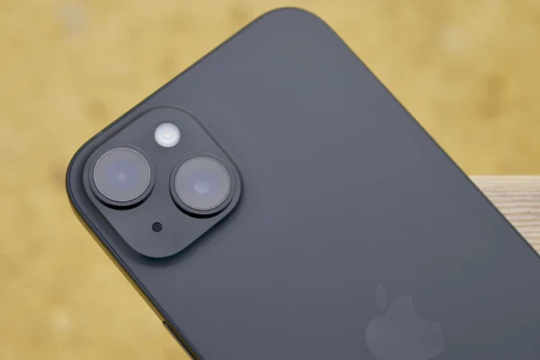 iPhone 15 Plus - Image 5